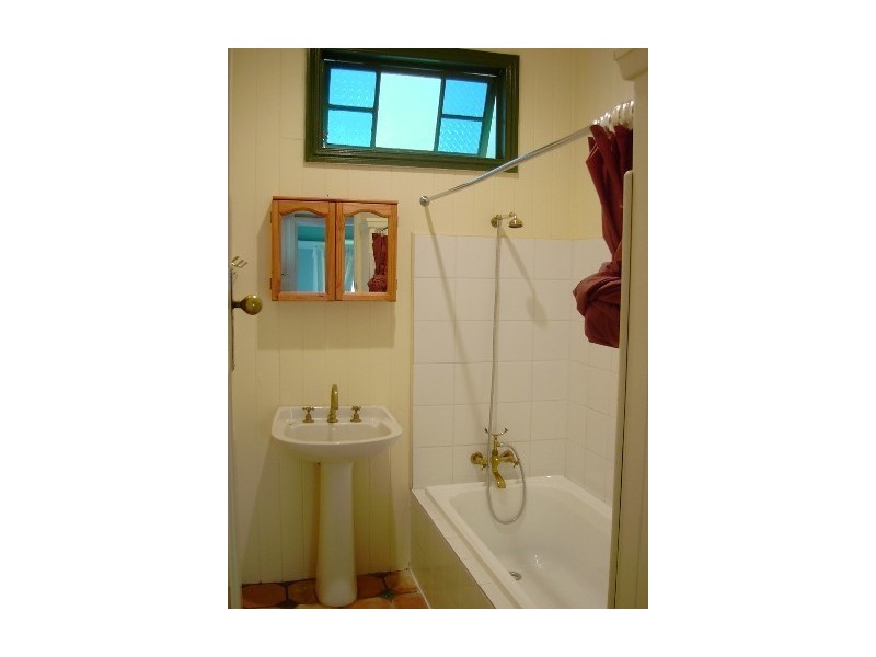 27 Dorrington Drive, Ashgrove QLD 4060