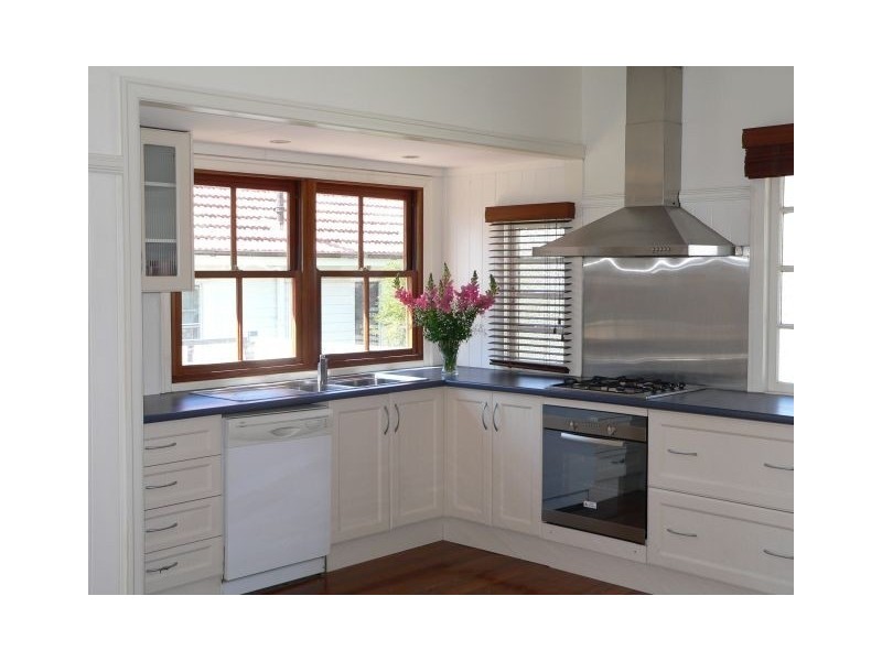 19 Tay St, Ashgrove QLD 4060