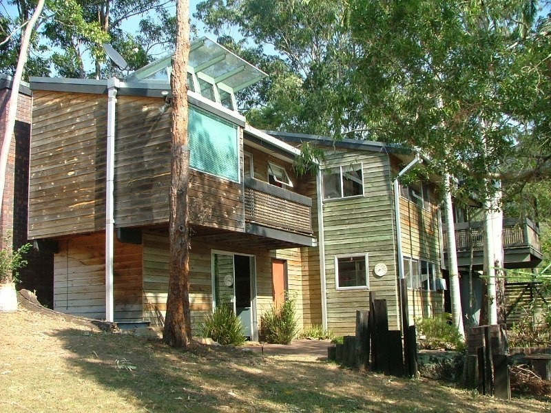 8 Moyry St, The Gap QLD 4061