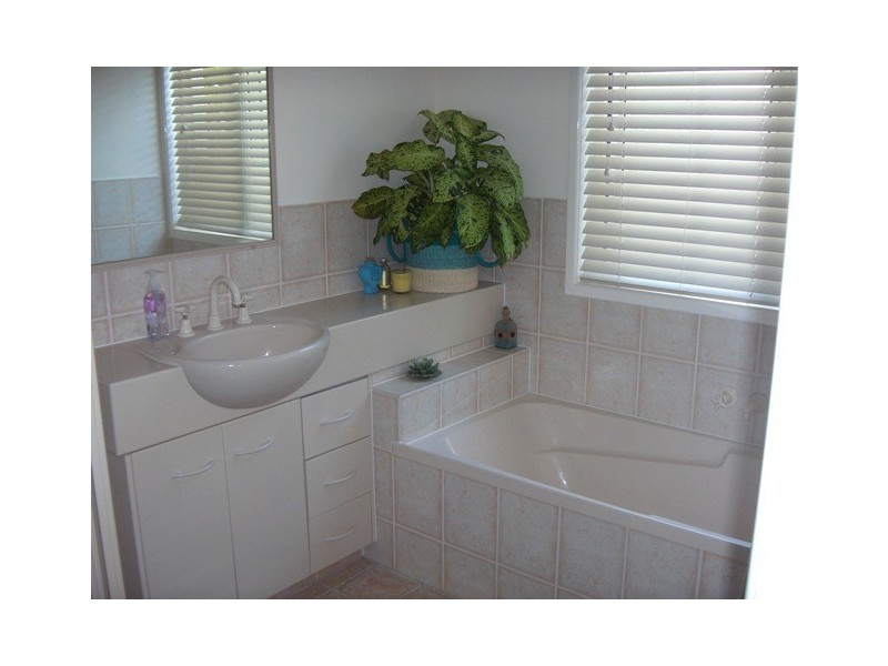 3 Glenwood Place, The Gap QLD 4061