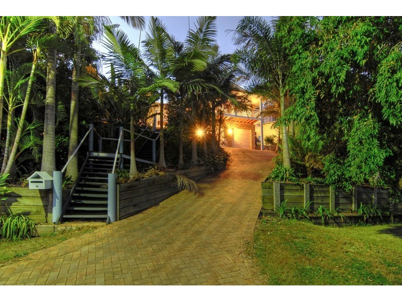 4 Wollundry Place, The Gap QLD 4061