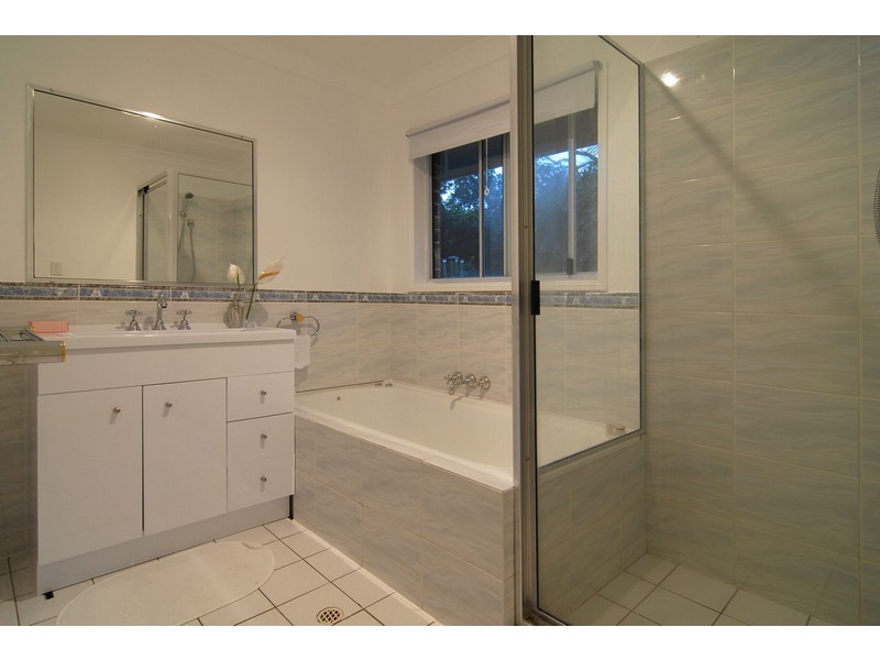 4 Wollundry Place, The Gap QLD 4061