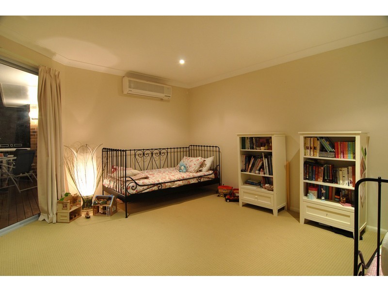 4 Wollundry Place, The Gap QLD 4061