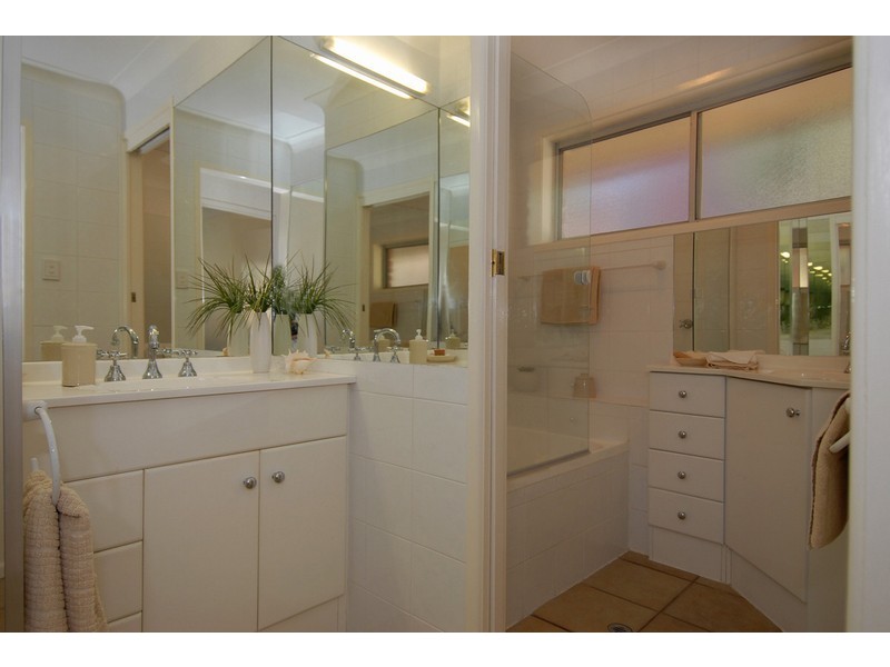 7 Petmar Street, The Gap QLD 4061