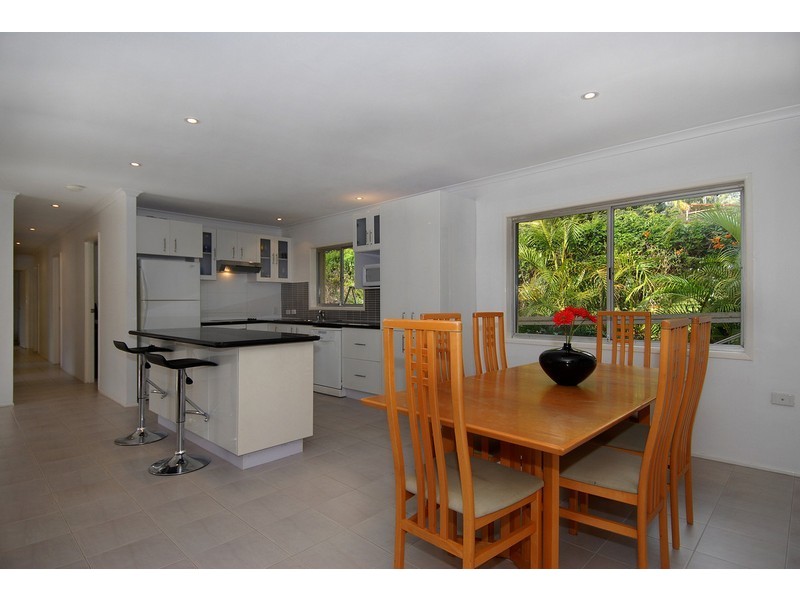 2 Kaldo Grove, Ferny Hills QLD 4055