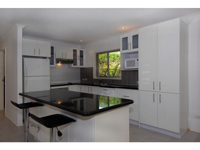 2 Kaldo Grove, Ferny Hills QLD 4055