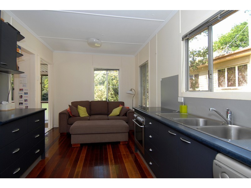 18 Blucher Avenue, The Gap QLD 4061