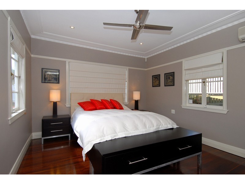 30 Yardley Avenue, Ashgrove QLD 4060