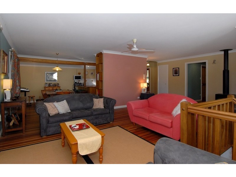 10 Desbet Street, The Gap QLD 4061