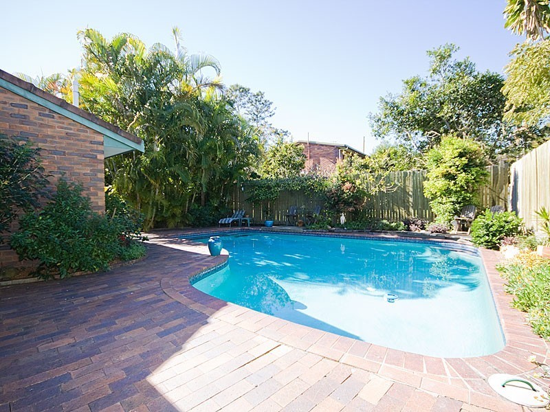 3 Jan Street, The Gap QLD 4061