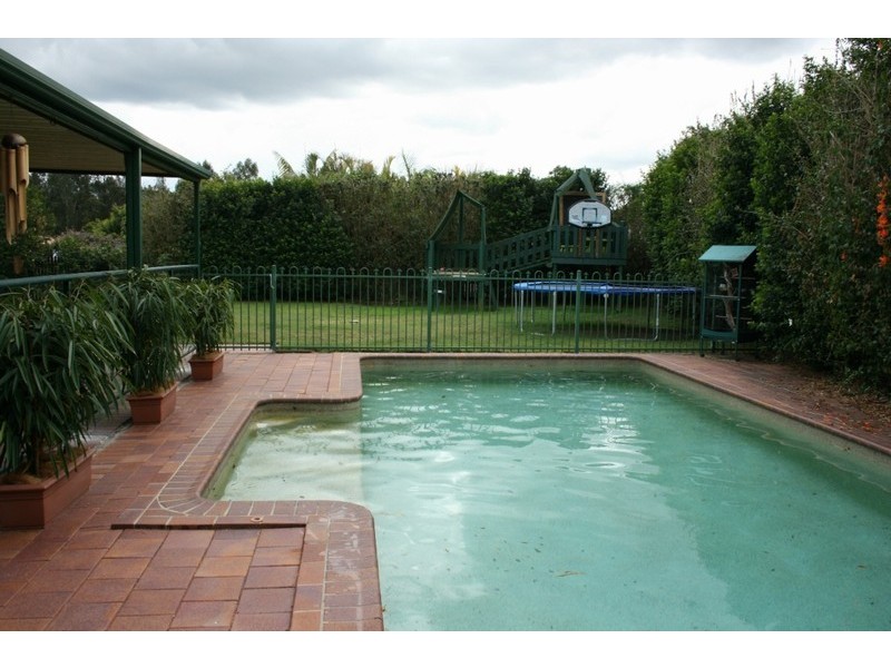 6 Easton Close, The Gap QLD 4061