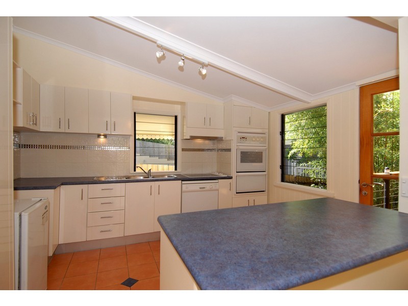 35 Frederick Street, Taringa QLD 4068