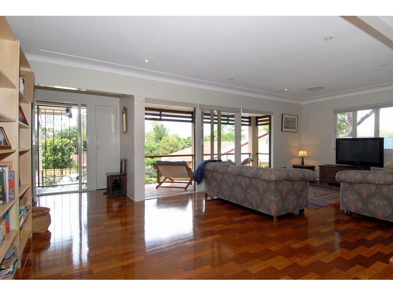 15 Venus Street, Ashgrove QLD 4060