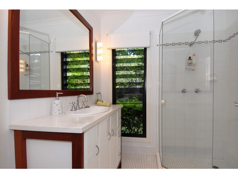 15 Venus Street, Ashgrove QLD 4060