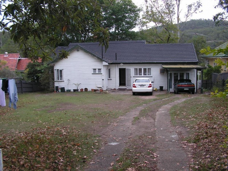 33 Nargong Street, The Gap QLD 4061