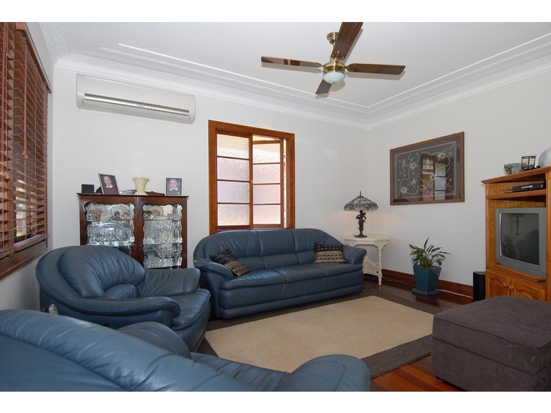 19 Crown Street, Bardon QLD 4065