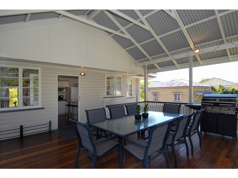 19 Crown Street, Bardon QLD 4065