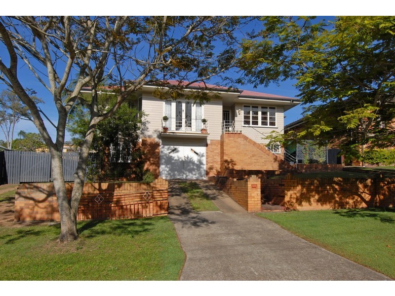 19 Crown Street, Bardon QLD 4065