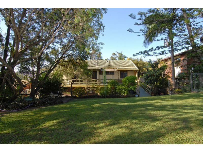 16 Woodmere Street, The Gap QLD 4061