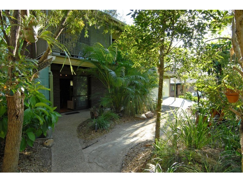 16 Woodmere Street, The Gap QLD 4061