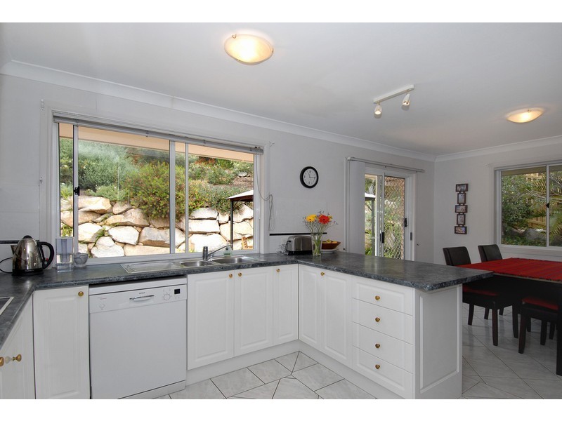 16 Canterbury Place, The Gap QLD 4061