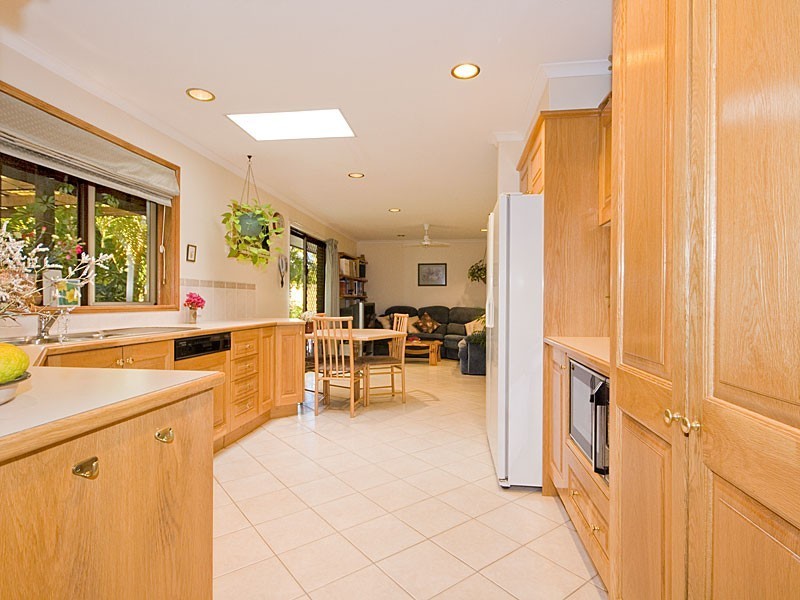 3 Jan Street, The Gap QLD 4061