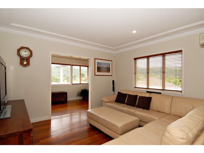 6 Madlo Street, The Gap QLD 4061