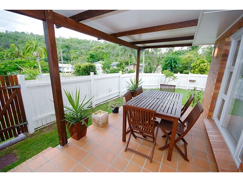 12 Quirk Street, The Gap QLD 4061