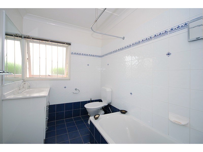 12 Quirk Street, The Gap QLD 4061
