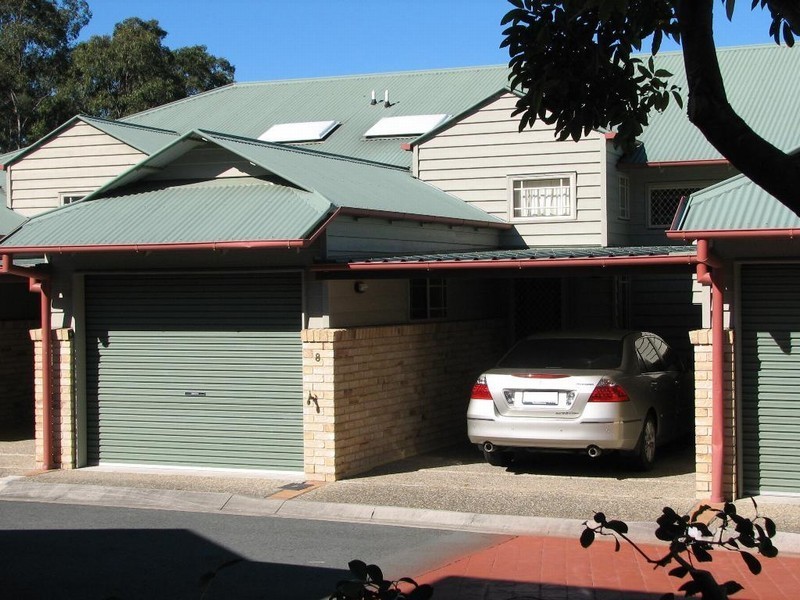 8/360 Simpsons Road, Bardon QLD 4065