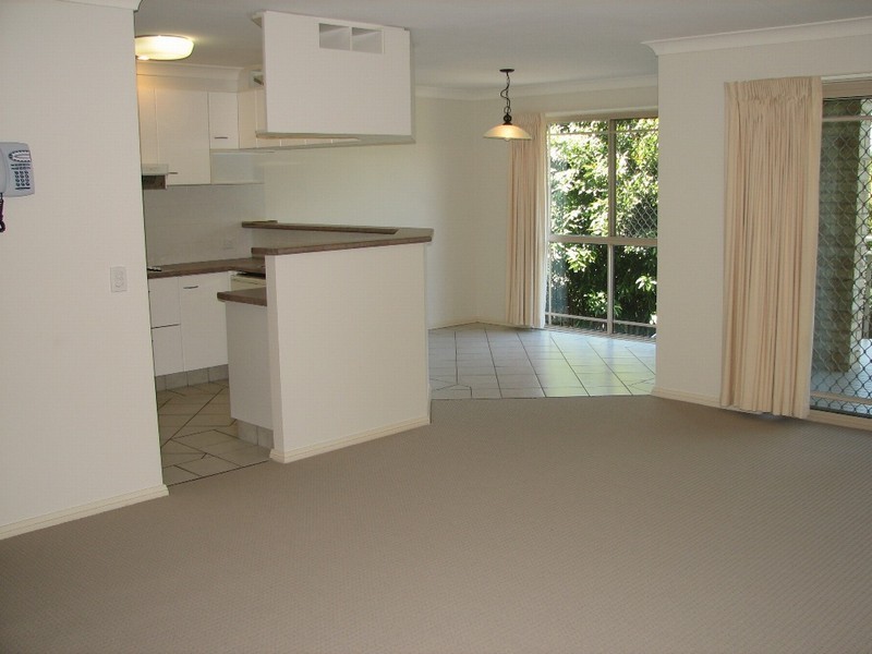 8/360 Simpsons Road, Bardon QLD 4065