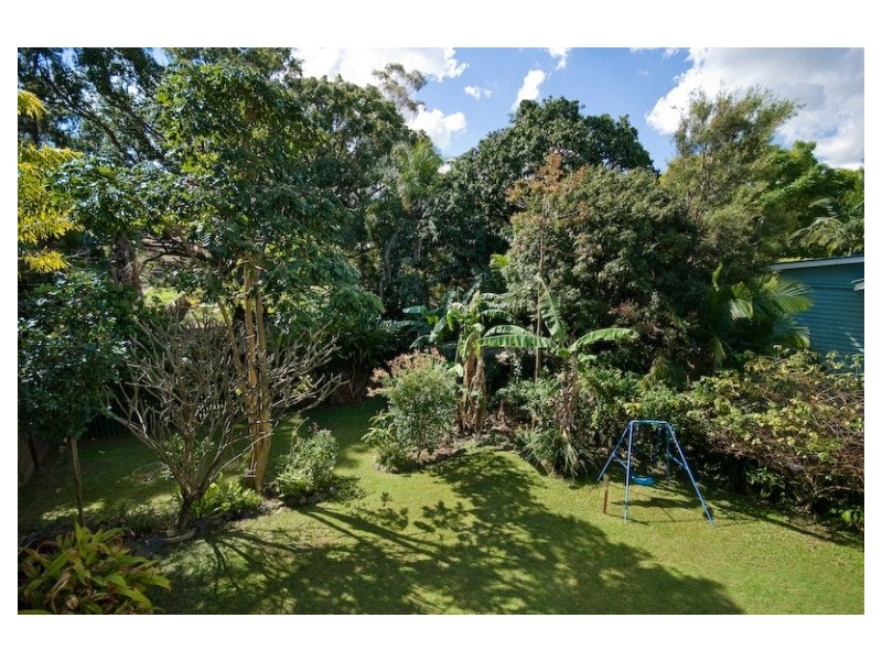 27 Fletcher Parade, Bardon QLD 4065