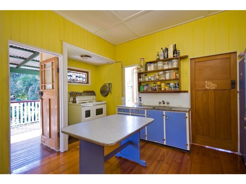 27 Fletcher Parade, Bardon QLD 4065