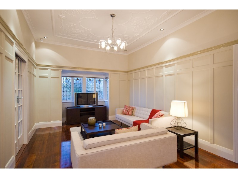 2 Glenlyon Drive, Ashgrove QLD 4060