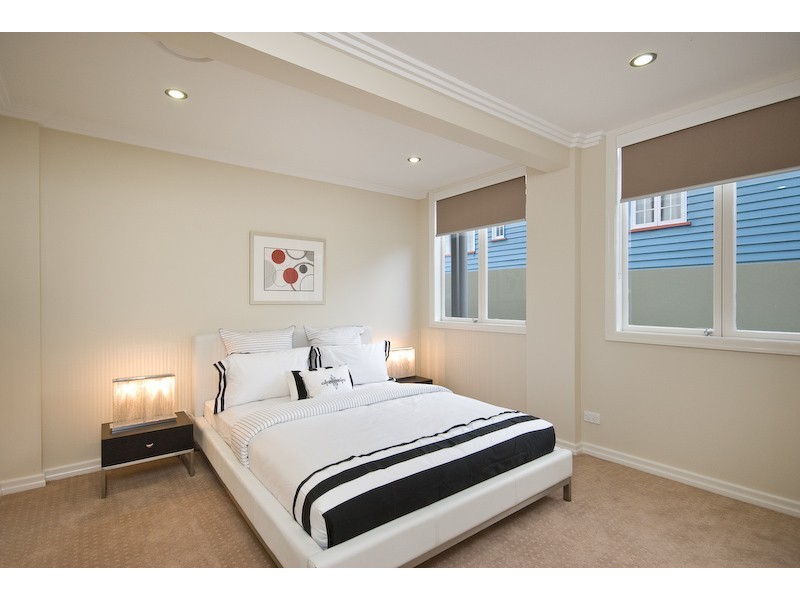 2 Glenlyon Drive, Ashgrove QLD 4060