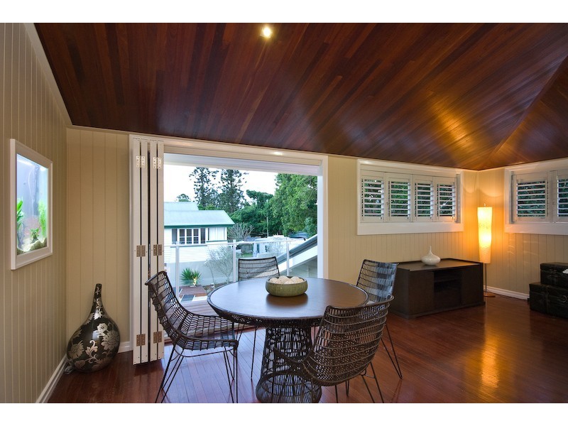 2 Glenlyon Drive, Ashgrove QLD 4060