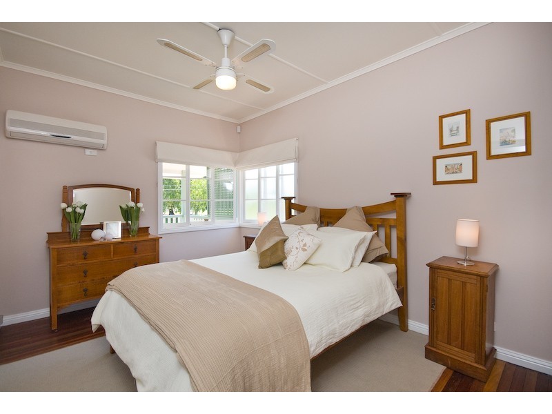 3 Empress Terrace, Bardon QLD 4065