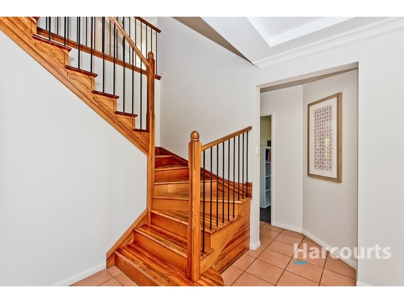 10 Pender Street, The Gap QLD 4061