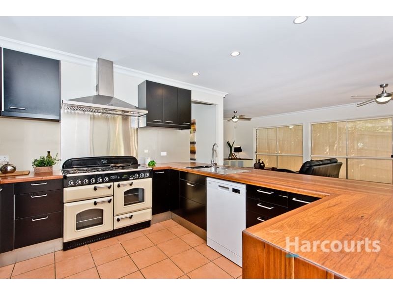 10 Pender Street, The Gap QLD 4061
