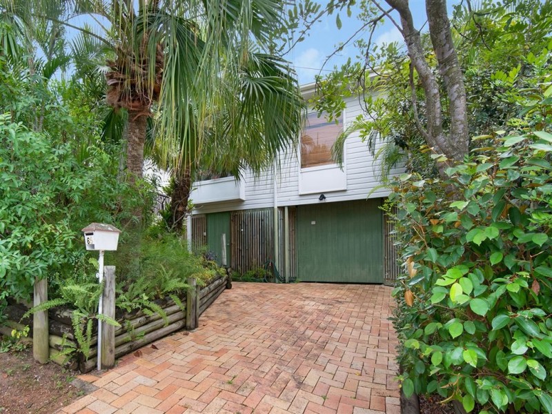 65 Coronation Street, Bardon QLD 4065