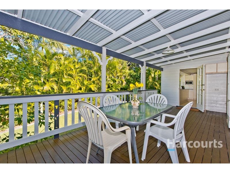 218 Acacia Drive, Ashgrove QLD 4060