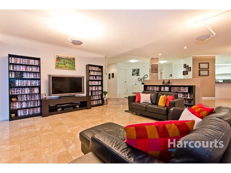 9/32 Tipuana Place, Bardon QLD 4065