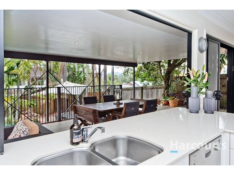 15 Trebonne Street, The Gap QLD 4061