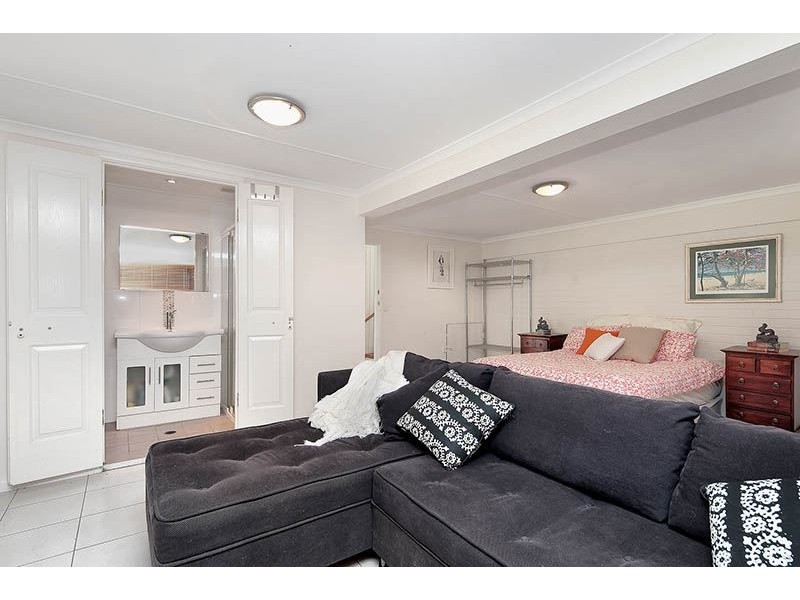 11 Palana Street, The Gap QLD 4061