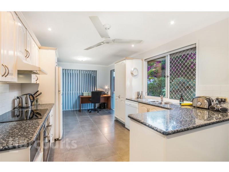 23 Blackwood Drive, Arana Hills QLD 4054