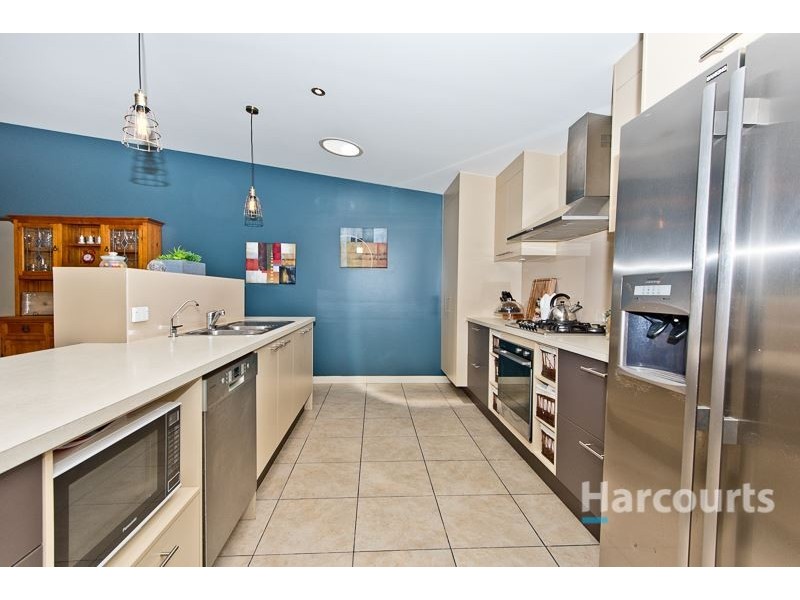 14 Quandong Crescent, Arana Hills QLD 4054