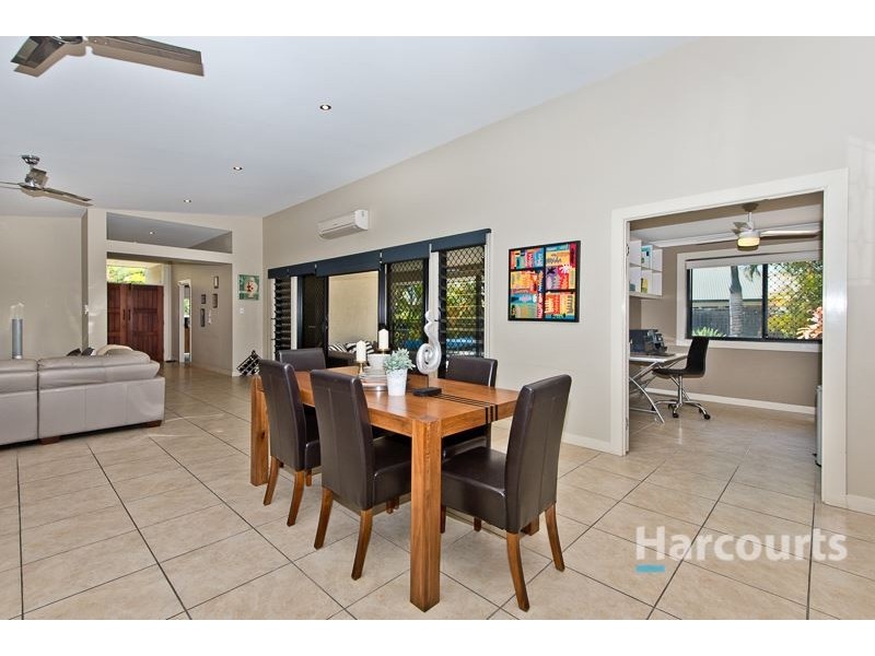 14 Quandong Crescent, Arana Hills QLD 4054