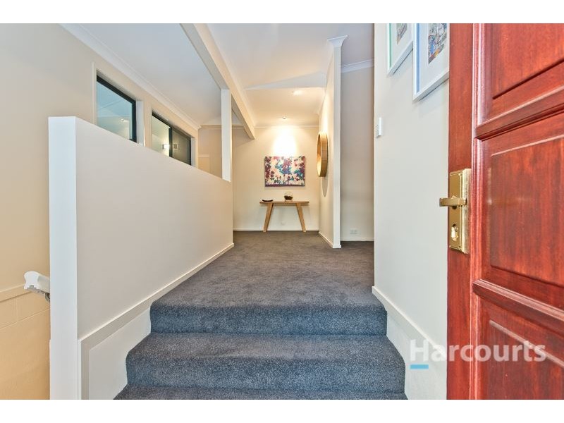 8 Nunkeri Place, The Gap QLD 4061