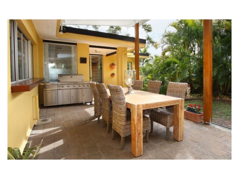 62 Bernarra Street, The Gap QLD 4061