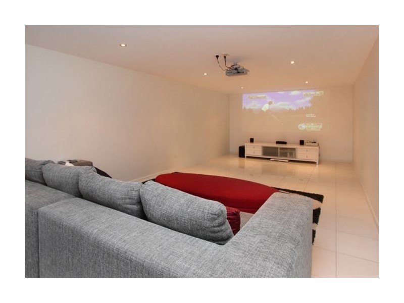 62 Bernarra Street, The Gap QLD 4061